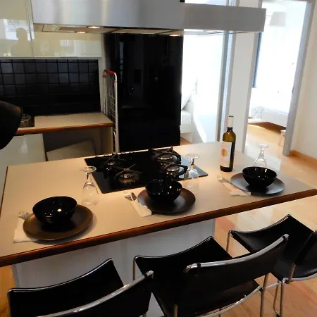 Apartment A-10 Modern & Luminous - 2bd Athens' Party District Athens