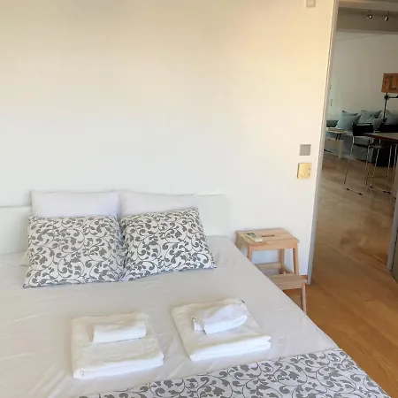 A-10 Modern & Luminous - 2bd Athens' Party District Apartment Athens