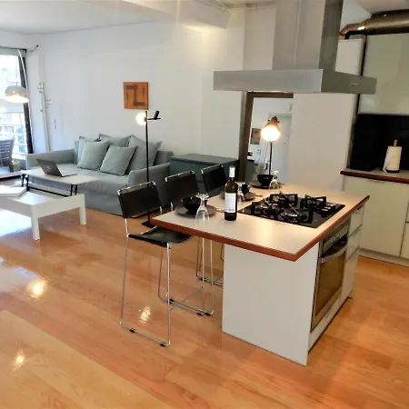 Apartment A-10 Modern & Luminous - 2bd Athens' Party District Athens